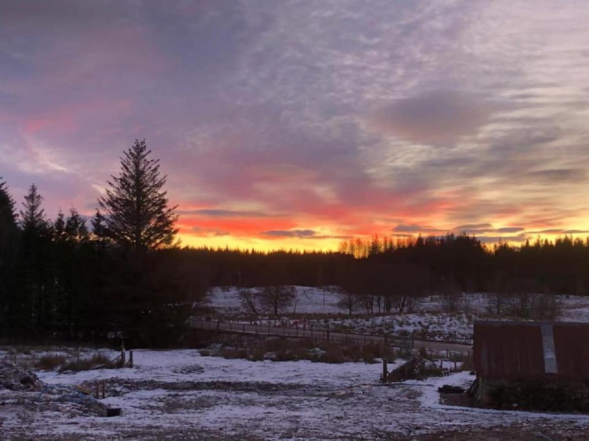 Stronaba Croft Cabins Spean Bridge Εξωτερικό φωτογραφία